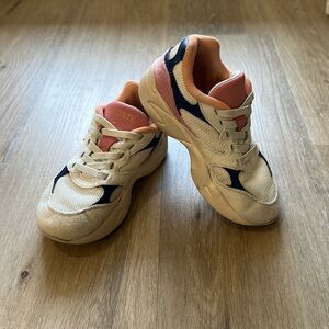 Lacoste Girls Storm 96 Lo sneaker, size 11